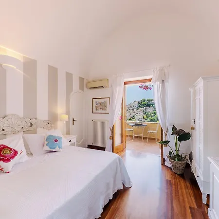 Mary Bed & Breakfast 3*