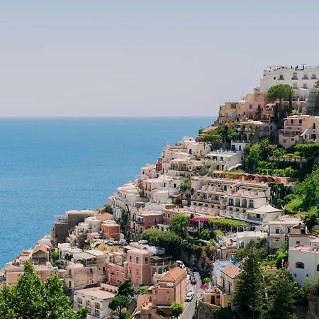 Mary 3* Positano