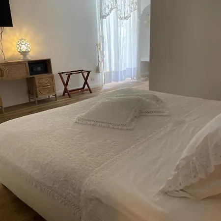 Mary Bed & Breakfast 3*