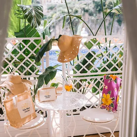 Mary Bed & Breakfast 4*