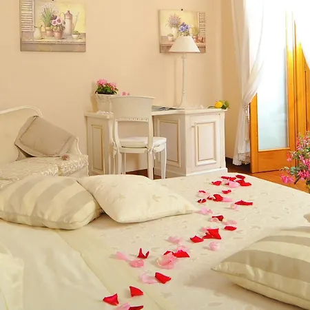 Mary Bed & Breakfast 3*