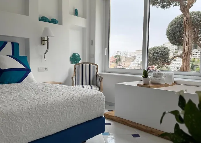 Mary Позітано