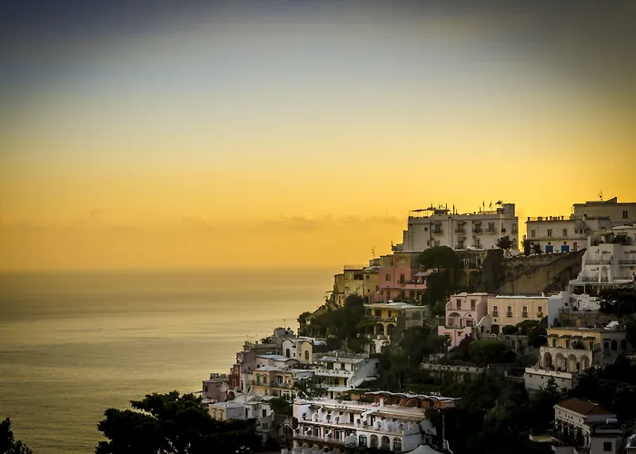 Mary Позітано