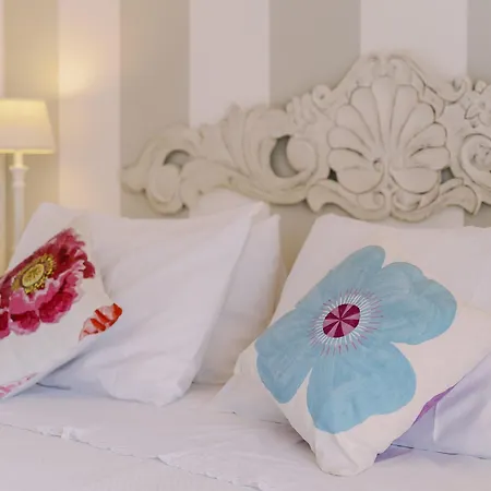 Mary Bed & Breakfast 4*