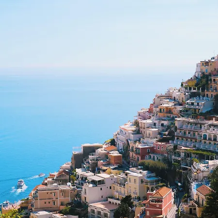 Mary 4* Positano