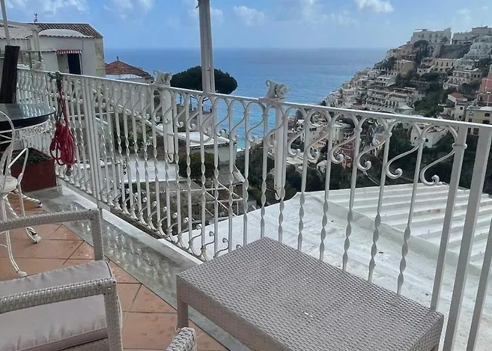 Mary Bed and Breakfast 4*